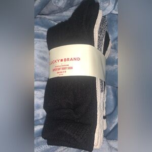 LUCKY BRAND SUPER SOFT BOOT SOCKS 🧦